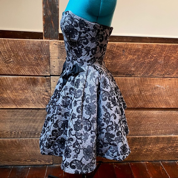 Betsy Johnson Full Skirted Brocade Strapless Mini Gown Gothic Witchy Victorian - Picture 4 of 14